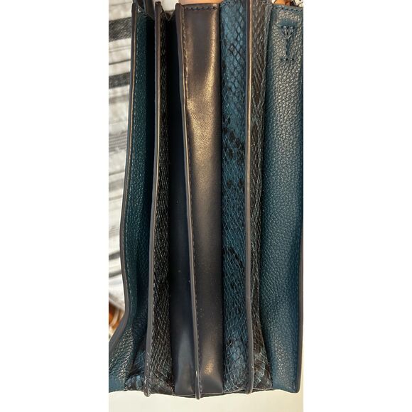 Michael Kors Pebbled Leather Accordion Tote Bag with removable cross body BEAUTY - Picture 14 of 16